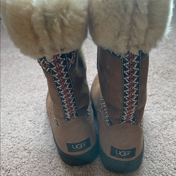 UGG Tan Suede Winter Boots with Cream Lining - Picture 8 of 11
